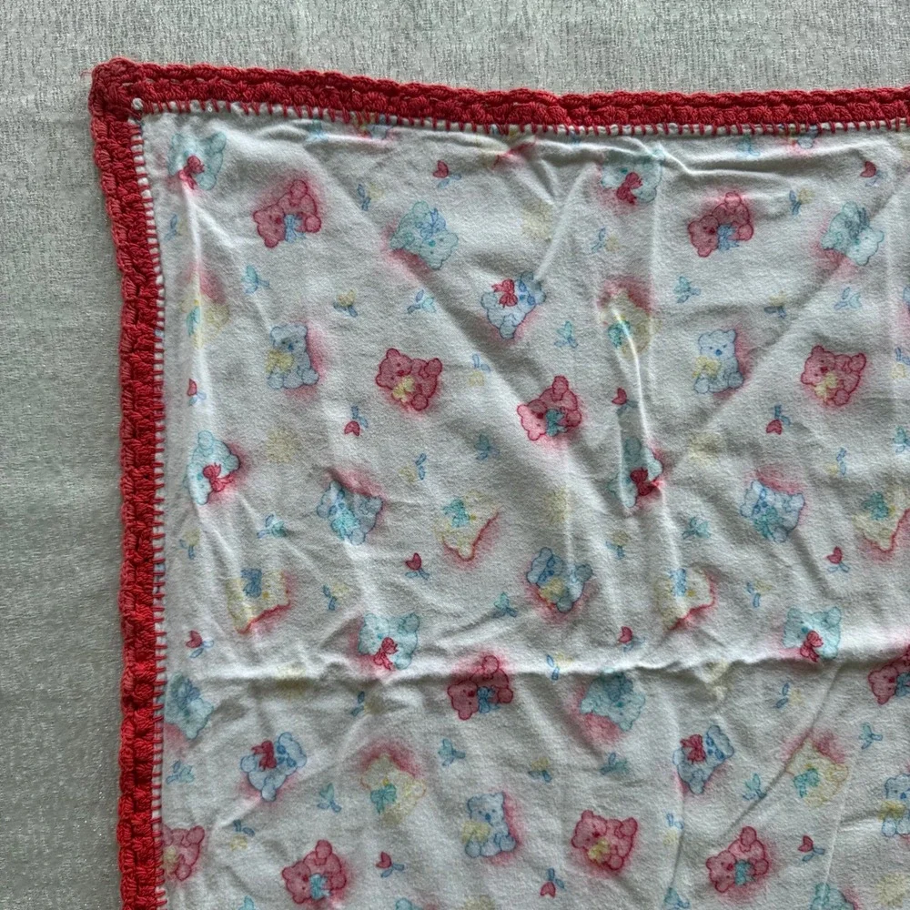 Vintage Baby Blanket Teddy Bear Print Red Crochet Trim 43x40